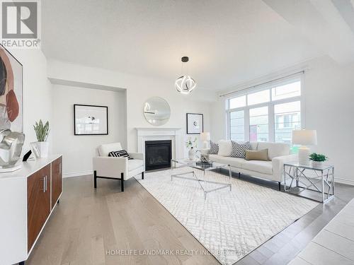 1 Cranley Road, East Gwillimbury, ON - Indoor Photo Showing Living Room With Fireplace