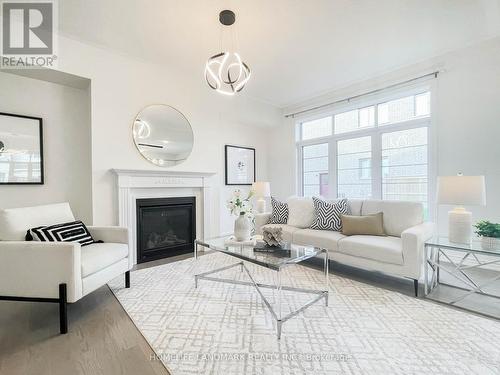 1 Cranley Road, East Gwillimbury, ON - Indoor Photo Showing Living Room With Fireplace