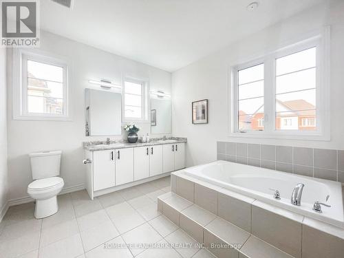 1 Cranley Road, East Gwillimbury, ON - Indoor Photo Showing Bathroom