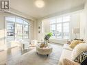 1 Cranley Road, East Gwillimbury, ON  - Indoor Photo Showing Living Room 