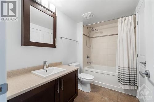 242 Rideau Street Unit#405, Ottawa, ON - Indoor Photo Showing Bathroom