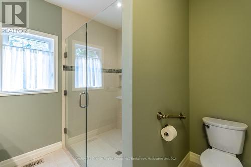 16455 Highway 35, Algonquin Highlands, ON - Indoor Photo Showing Bathroom