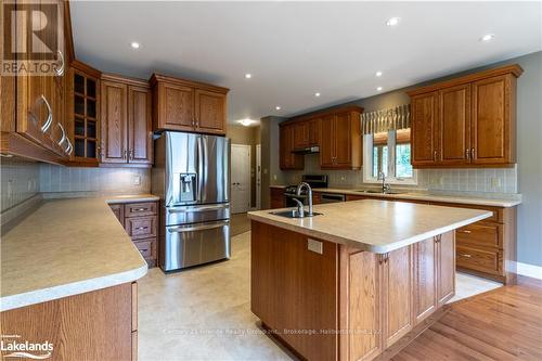 16455 Highway 35, Algonquin Highlands, ON - Indoor Photo Showing Kitchen