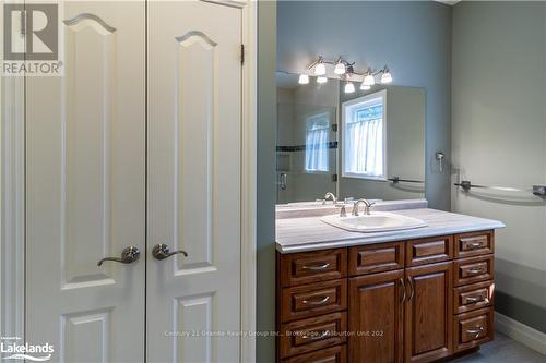 16455 Highway 35, Algonquin Highlands, ON - Indoor Photo Showing Bathroom