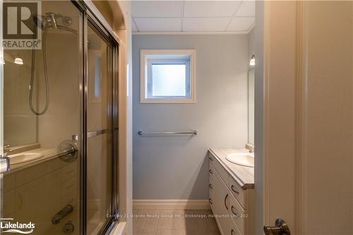 16455 Highway 35, Algonquin Highlands, ON - Indoor Photo Showing Bathroom