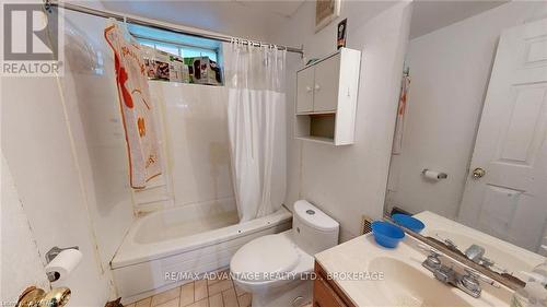 193 Wharncliffe Road N, London, ON - Indoor Photo Showing Bathroom