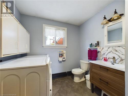 686 Josephine Street N, Wingham, ON - Indoor Photo Showing Bathroom