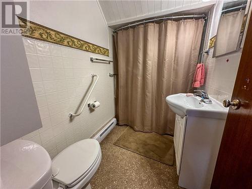 9378 Highway 542, Spring Bay, Manitoulin Island, ON - Indoor Photo Showing Bathroom