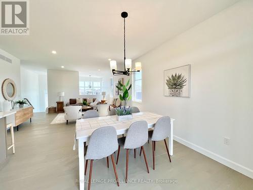 18 Horton Court, Belleville, ON - Indoor Photo Showing Dining Room