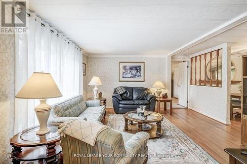 89 Damsel Circle, Georgina (Sutton & Jackson'S Point), ON - Indoor Photo Showing Living Room