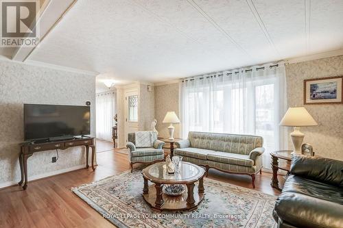 89 Damsel Circle, Georgina (Sutton & Jackson'S Point), ON - Indoor Photo Showing Living Room