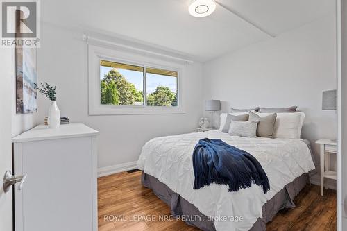 20 Stanley Street, St. Catharines, ON - Indoor Photo Showing Bedroom