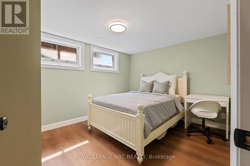 20 Stanley Street, St. Catharines, ON - Indoor Photo Showing Bedroom