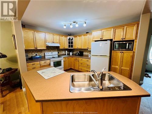 148 Damien, Dieppe, NB - Indoor Photo Showing Kitchen With Double Sink