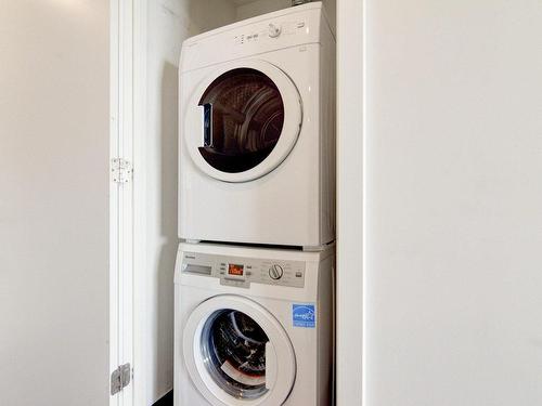 Salle de lavage - 3104-1188 Rue St-Antoine O., Montréal (Ville-Marie), QC - Indoor Photo Showing Laundry Room