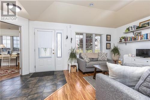 9 Village Lane, Moncton, NB - Indoor Photo Showing Living Room