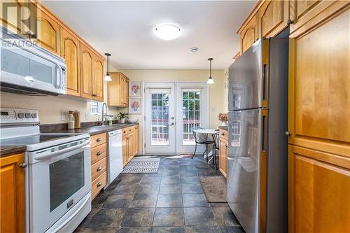 9 Village Lane, Moncton, NB - Indoor Photo Showing Kitchen