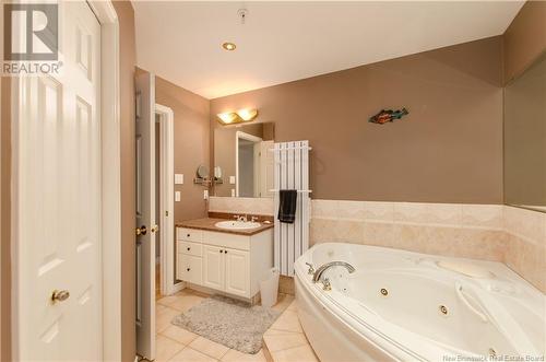 163 Royal Oaks Boulevard Unit# 307, Moncton, NB - Indoor Photo Showing Bathroom