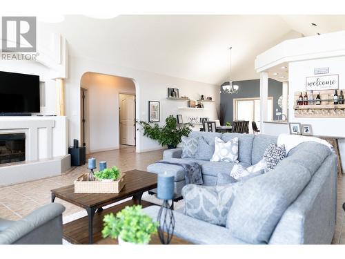 2953 Westview Road, Cranbrook, BC - Indoor Photo Showing Living Room With Fireplace