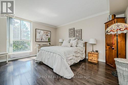 302 - 1071 Queens Avenue, Oakville (College Park), ON - Indoor Photo Showing Bedroom