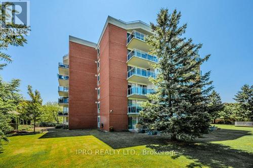 302 - 1071 Queens Avenue, Oakville (College Park), ON - Outdoor With Balcony