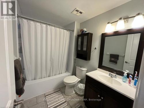 1268 Limberlost Road, London, ON - Indoor Photo Showing Bathroom