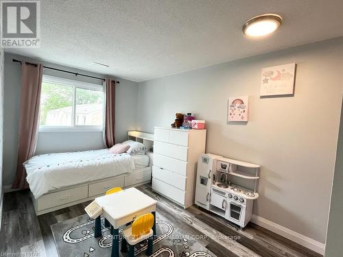 1268 Limberlost Road, London, ON - Indoor Photo Showing Bedroom