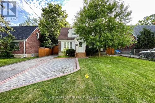 8 Blakeley Road, Toronto, ON - Outdoor