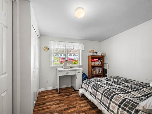 6416 Ashcroft Road, Kamloops, BC - Indoor Photo Showing Bedroom