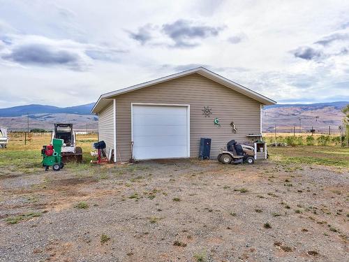 6416 Ashcroft Road, Kamloops, BC - Outdoor