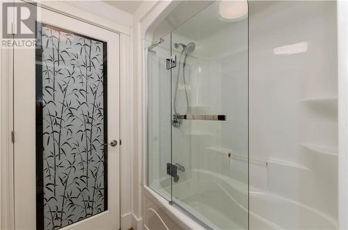 185 Royal Oaks Boulevard Unit# 105, Moncton, NB - Indoor Photo Showing Bathroom