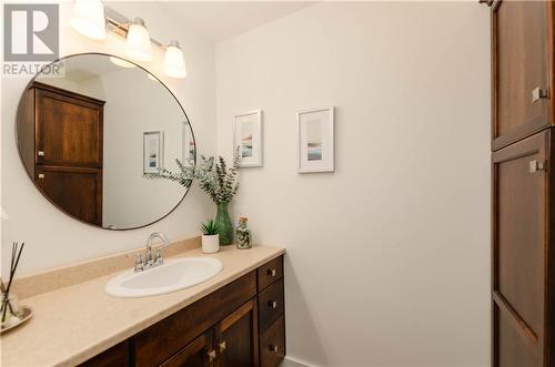 185 Royal Oaks Boulevard Unit# 105, Moncton, NB - Indoor Photo Showing Bathroom