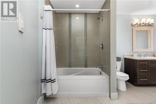 25 Perfection, Dieppe, NB - Indoor Photo Showing Bathroom