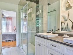 Ensuite bathroom - 