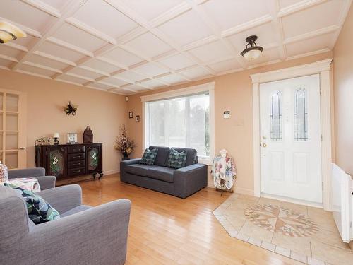 Salon - 148 25E Avenue, Bois-Des-Filion, QC - Indoor Photo Showing Living Room