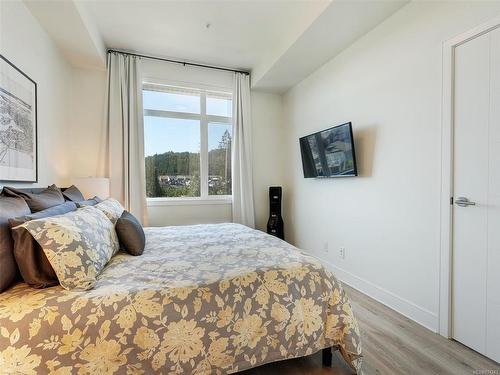 603-1311 Lakepoint Way, Langford, BC - Indoor Photo Showing Bedroom