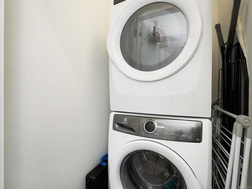 603-1311 Lakepoint Way, Langford, BC - Indoor Photo Showing Laundry Room