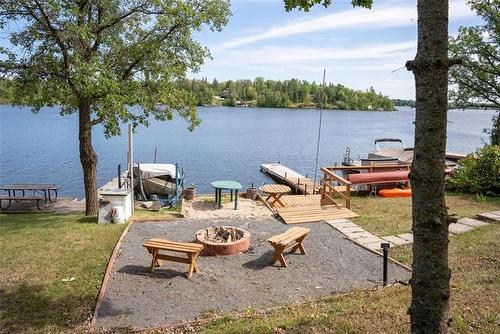 15-232 Lee River Rd, Lac Du Bonnet, MB 