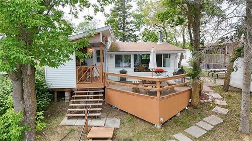 15-232 Lee River Rd, Lac Du Bonnet, MB 