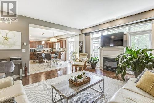 6635 Parkside Road, Niagara Falls (Forestview), ON - Indoor Photo Showing Living Room With Fireplace