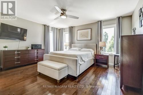 6635 Parkside Road, Niagara Falls (Forestview), ON - Indoor Photo Showing Bedroom