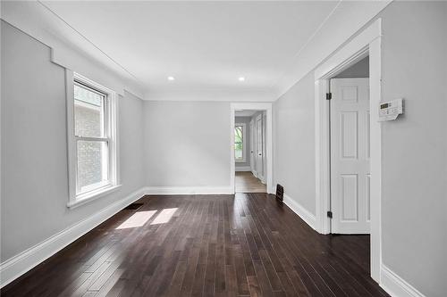 30 Poplar Avenue, Hamilton, ON - Indoor Photo Showing Other Room