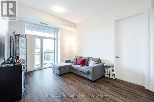 413 - 457 Plains Road E, Burlington (Lasalle), ON - Indoor Photo Showing Living Room