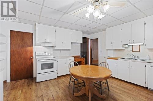 30 Abbott Street, Brockville, ON - Indoor Photo Showing Kitchen With Double Sink