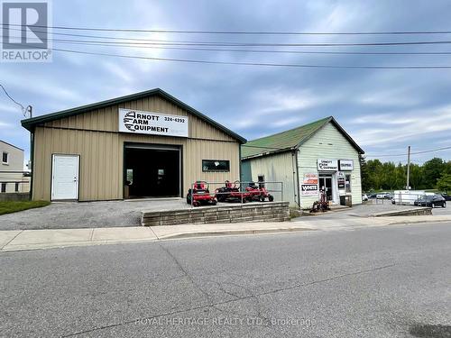 6 Kent Street E, Kawartha Lakes (Lindsay), ON 