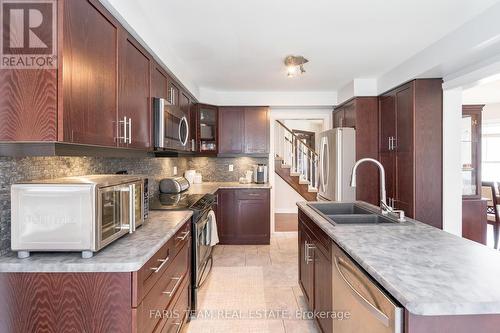 142 Livingstone Street W, Barrie (West Bayfield), ON - Indoor Photo Showing Kitchen With Double Sink With Upgraded Kitchen