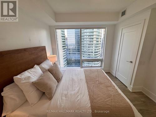 4103 - 10 York Street, Toronto (Waterfront Communities), ON - Indoor Photo Showing Bedroom