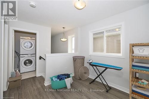 128 Sunflower Place, Welland, ON - Indoor Photo Showing Laundry Room