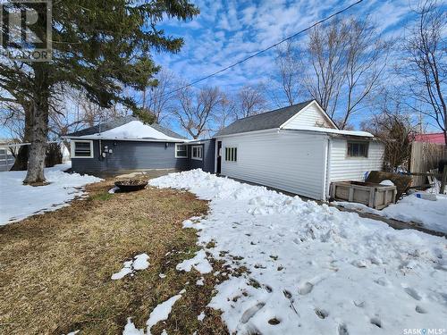 510 Mann Avenue, Radville, SK - Outdoor