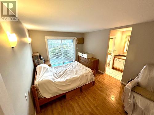 10580 Bonnie Drive, Lake Country, BC - Indoor Photo Showing Bedroom